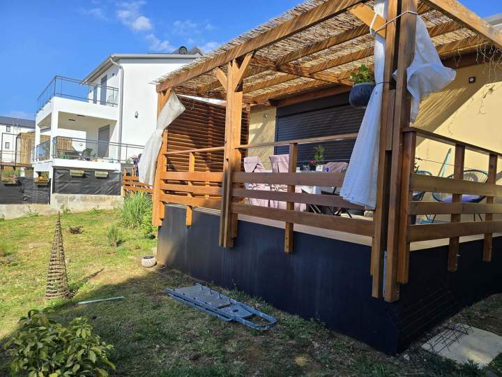 Embellissez vos espaces verts avec des solutions bois.