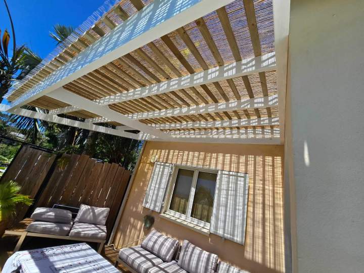 Pergola adossée moderne La Réunion