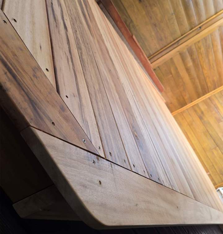 Détail finition terrasse bois La Réunion